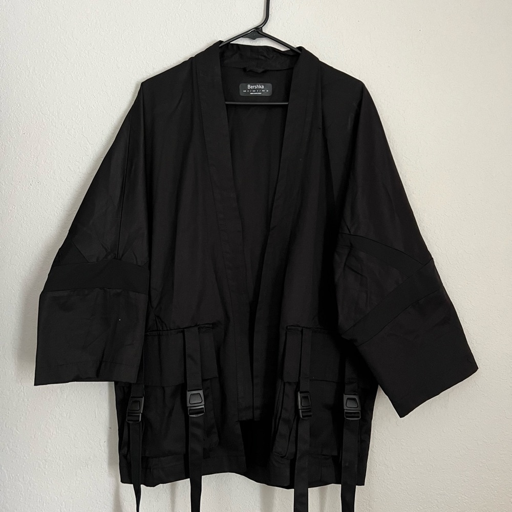 BERSHKA Modern Kimono with Buckles 🖤